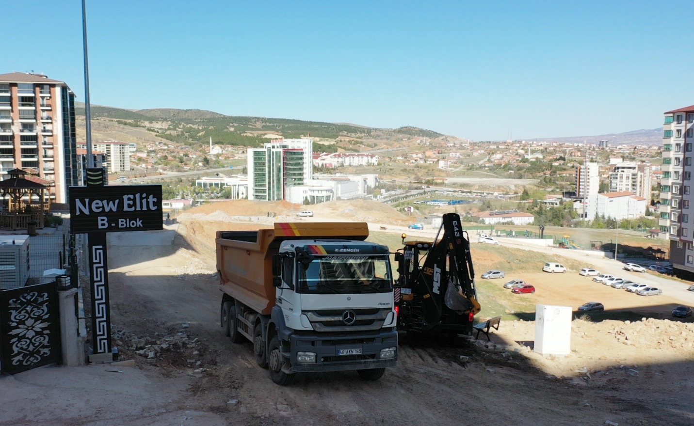 yol-yapim-calismalarimizi-araliksiz-surduruyoruz